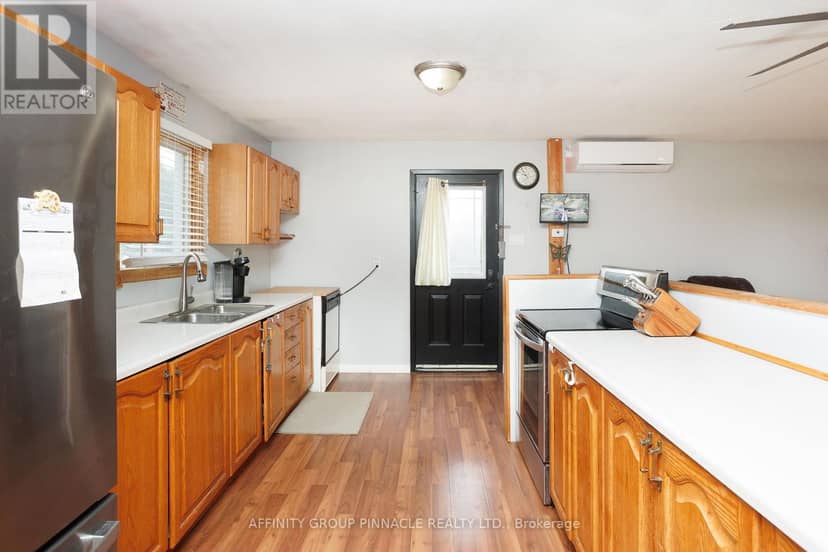 24 Oakwood Drive — photo 9 of 32