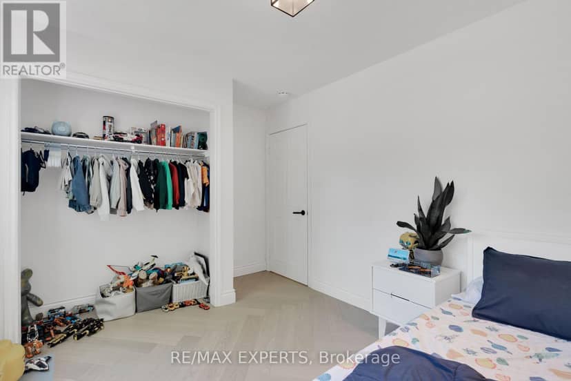 160 Burton Grove — photo 25 of 36