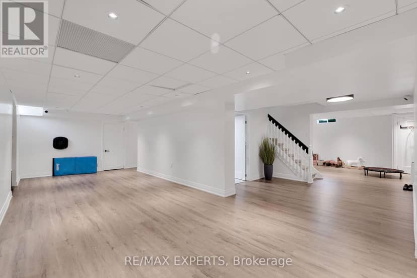 160 Burton Grove — photo 27 of 36