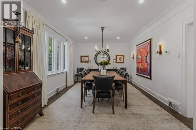 19 INWOOD Drive — photo 11 of 40