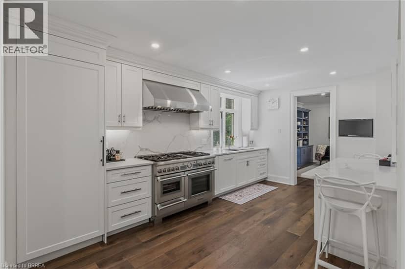 19 INWOOD Drive — photo 14 of 40