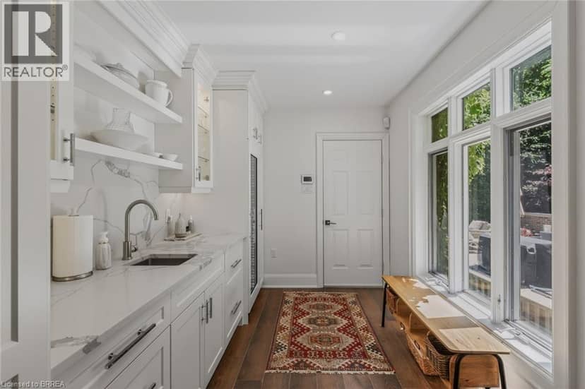 19 INWOOD Drive — photo 16 of 40
