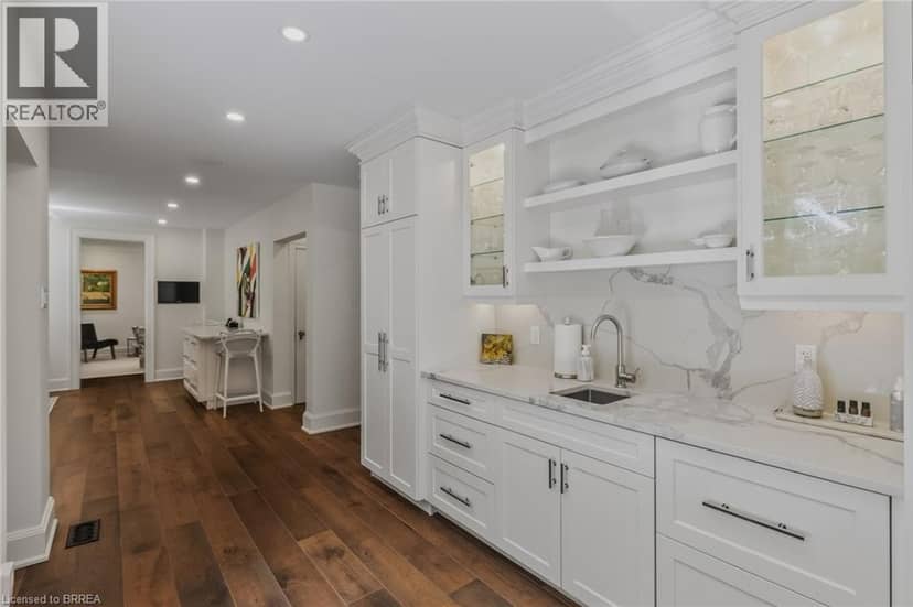 19 INWOOD Drive — photo 17 of 40
