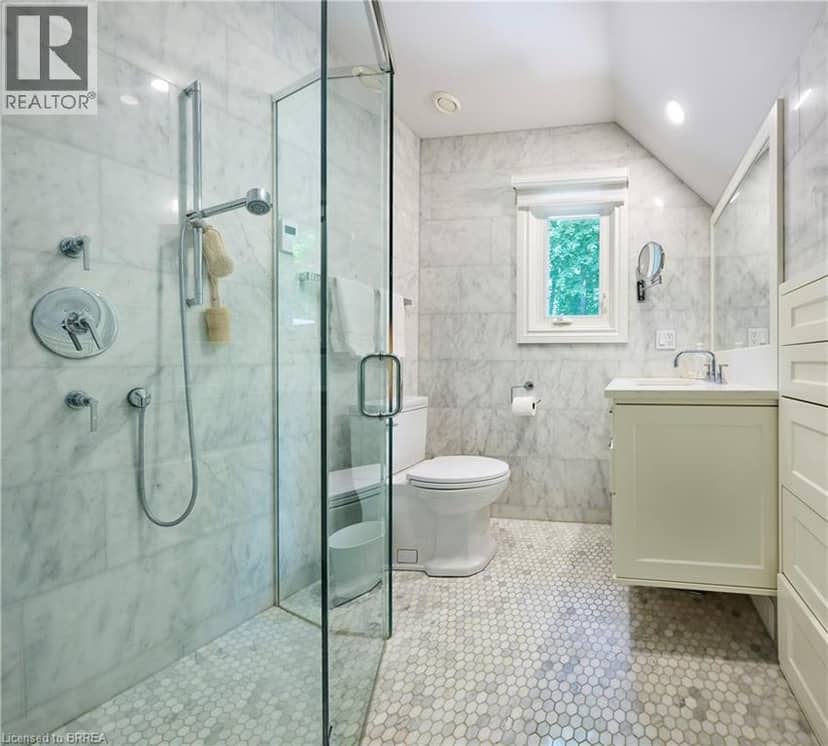 19 INWOOD Drive — photo 25 of 40
