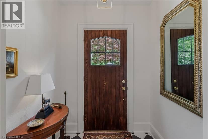 19 INWOOD Drive — photo 7 of 40