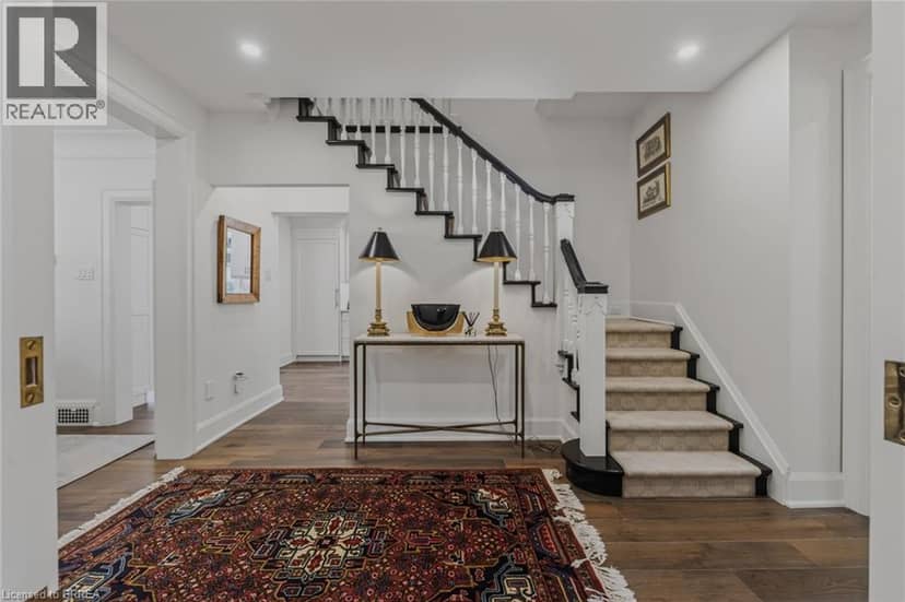 19 INWOOD Drive — photo 8 of 40