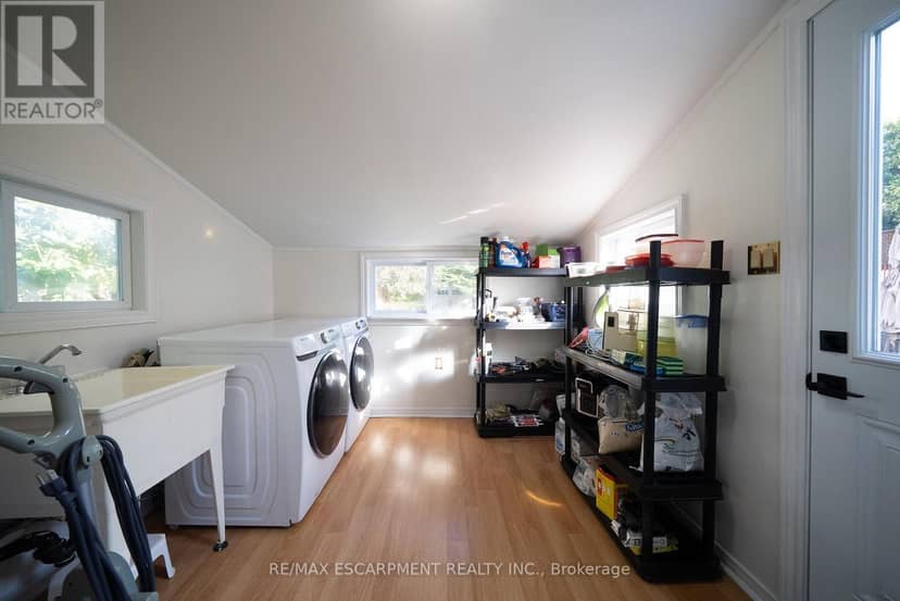 89 Salisbury Avenue — photo 11 of 27