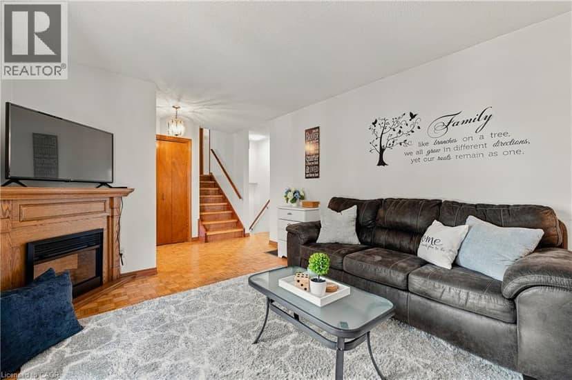 590 ALBERT Avenue N — photo 12 of 40