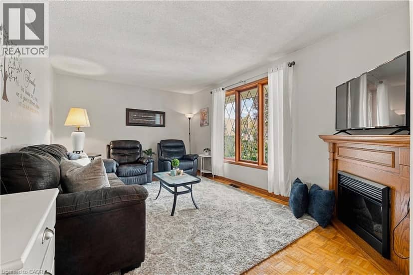 590 ALBERT Avenue N — photo 13 of 40