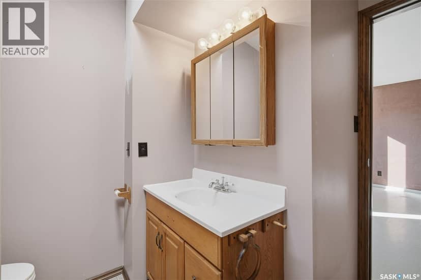 404 Peters STREET — photo 18 of 40