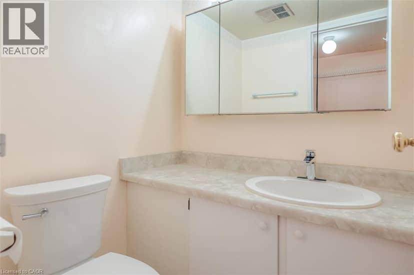 3695 KANEFF Crescent Unit# 612 — photo 17 of 32