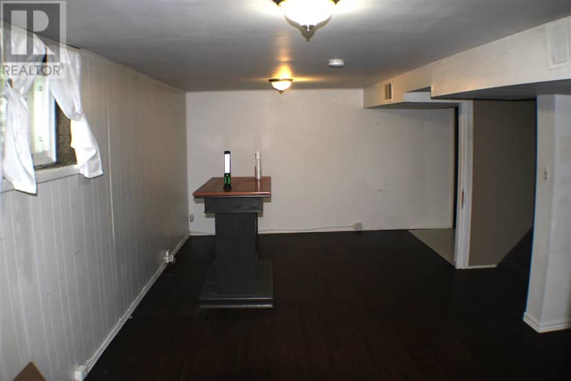 104 White Oak DR W — photo 17 of 30
