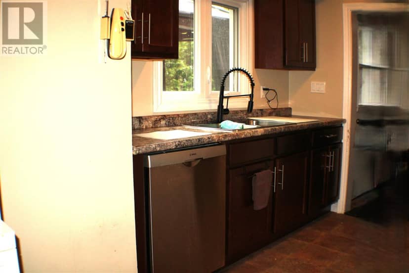 104 White Oak DR W, Sault Ste. Marie, photo 3