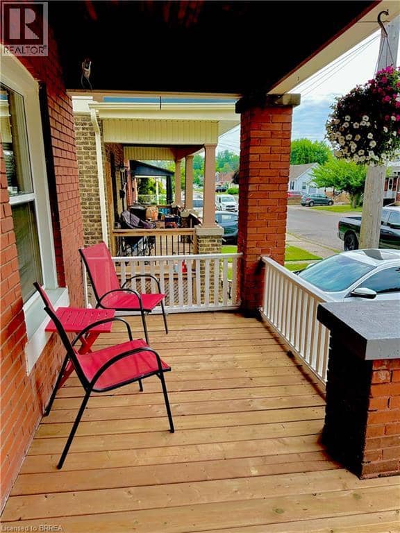 104 MARY Street, Brantford, photo 3