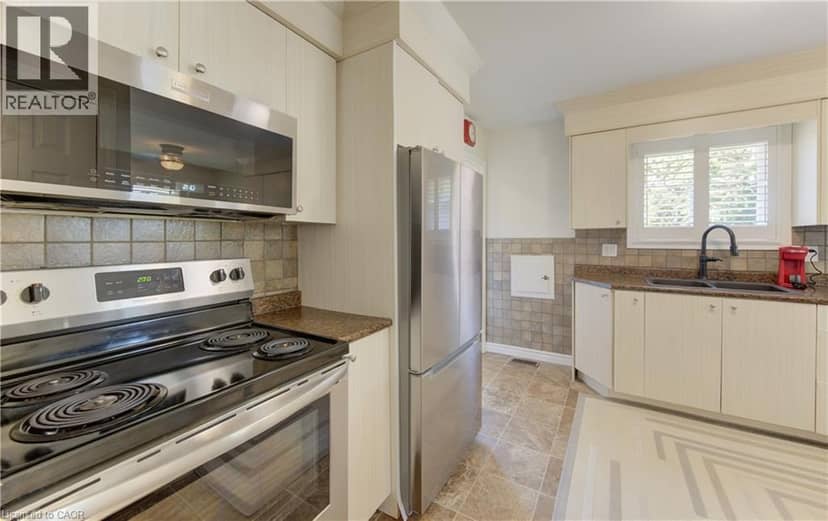 144 HOLBORN Drive — photo 10 of 36