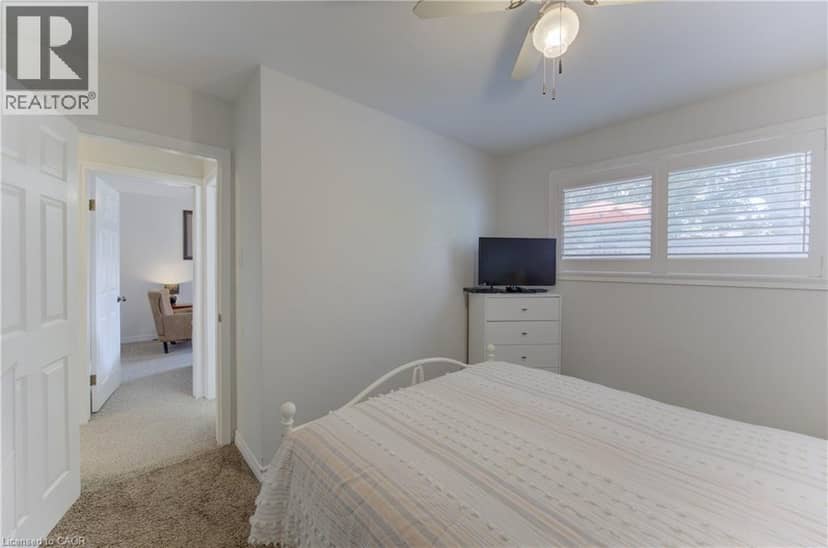 144 HOLBORN Drive — photo 20 of 36
