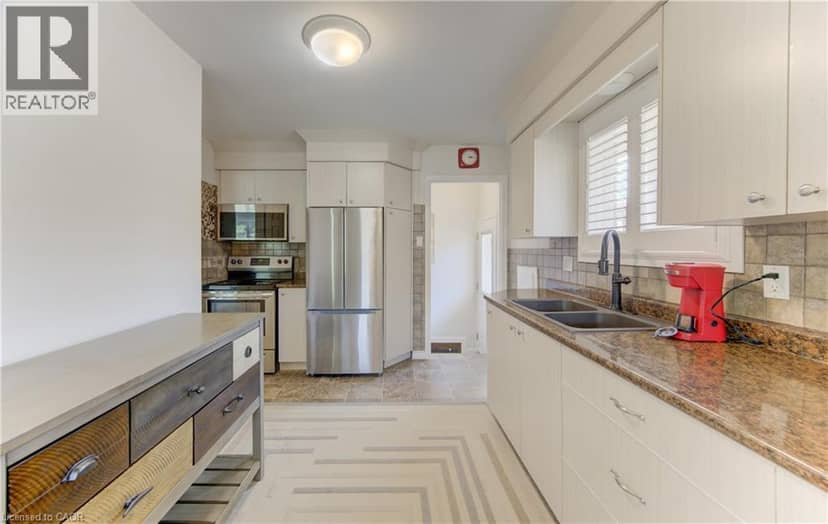 144 HOLBORN Drive — photo 14 of 36
