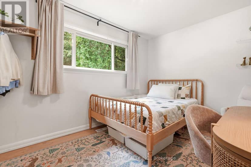 271 Linden Avenue — photo 16 of 27