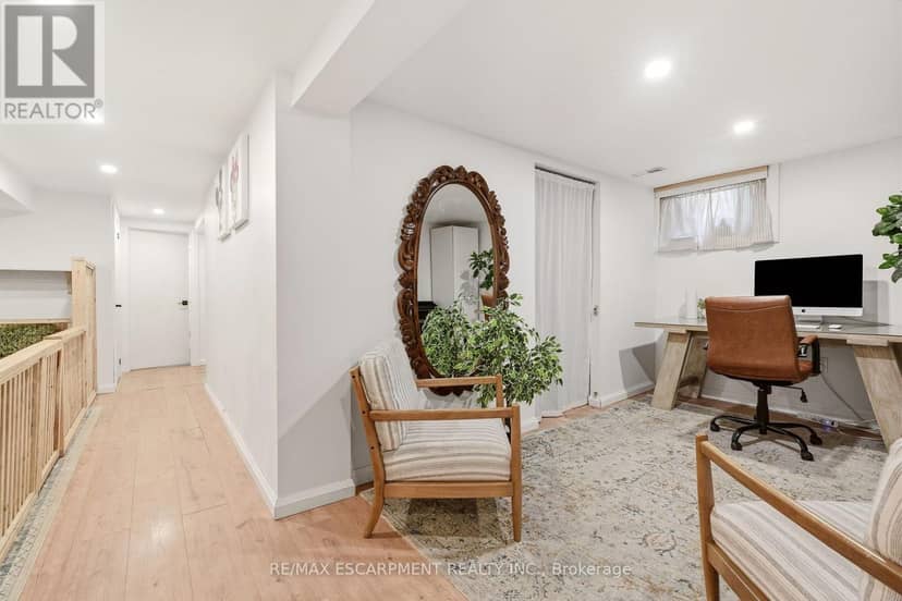 271 Linden Avenue — photo 20 of 27
