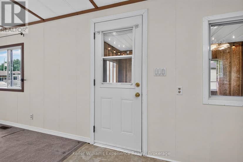 45 Northland Drive, Midland, photo 8