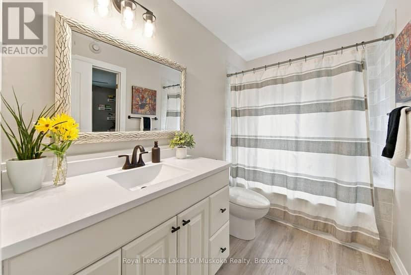 1002 Joseph Place — photo 9 of 40