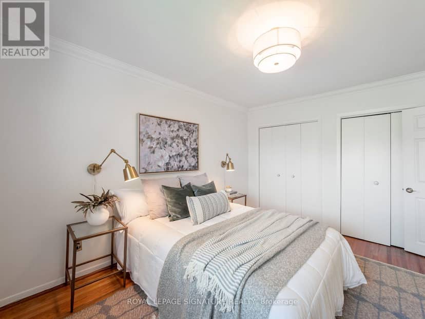 46 Manorglen Crescent — photo 17 of 37
