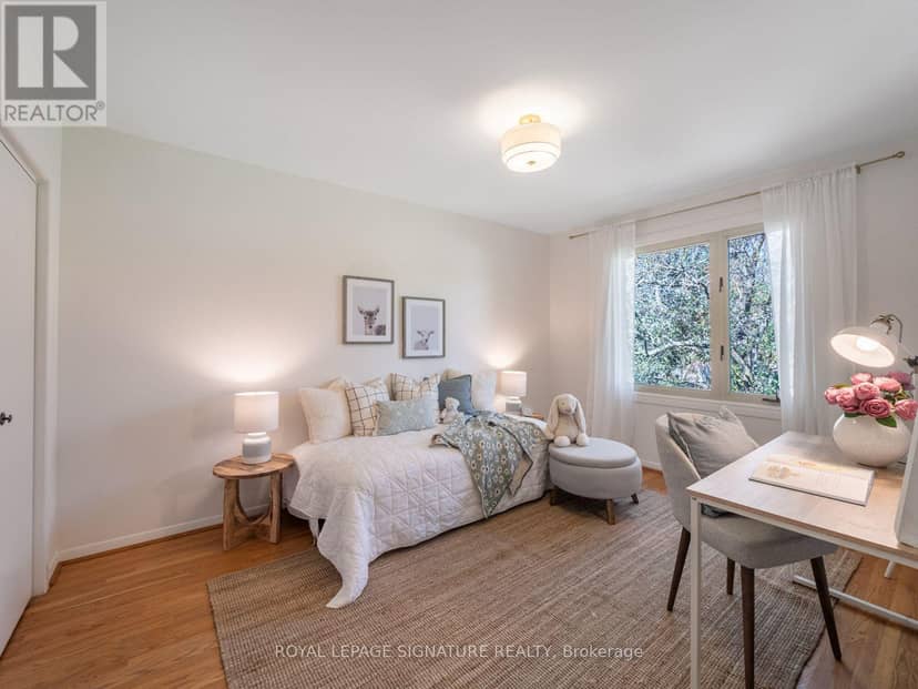46 Manorglen Crescent — photo 19 of 37