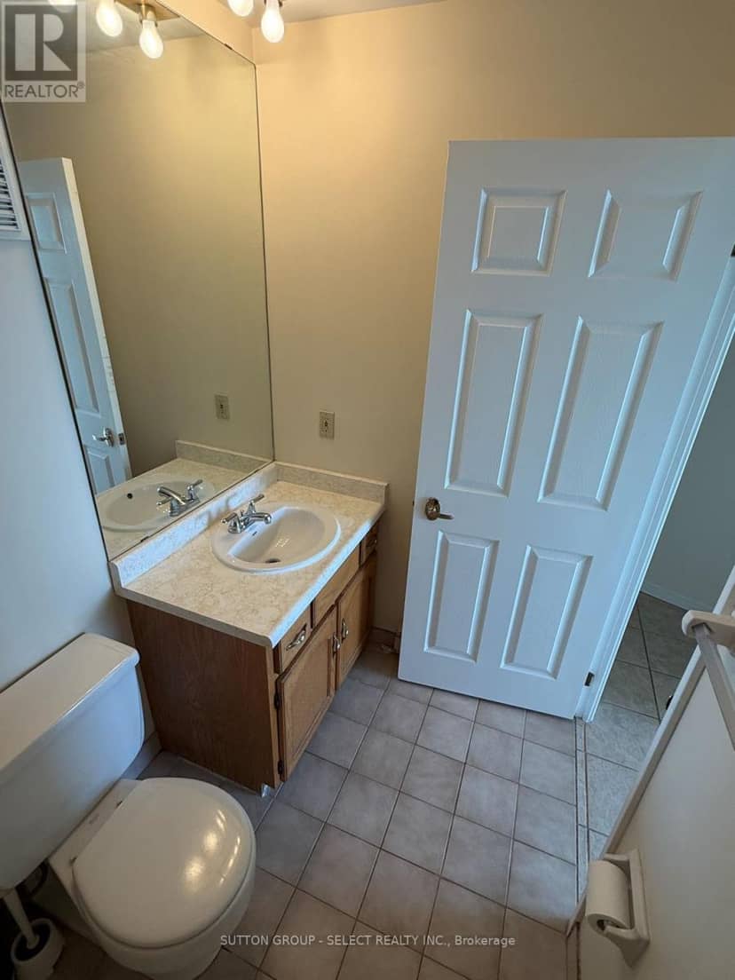 1603 - 695 Richmond Street — photo 15 of 21