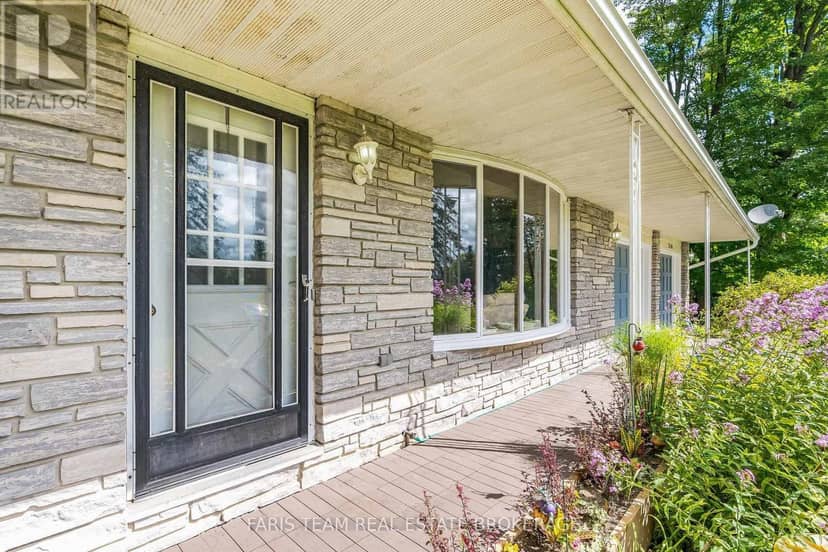 3114 Innisfil Beach Road — photo 5 of 37