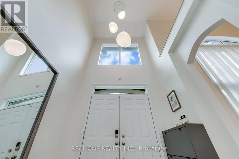 2456 Bon Echo Drive, Oakville, photo 4