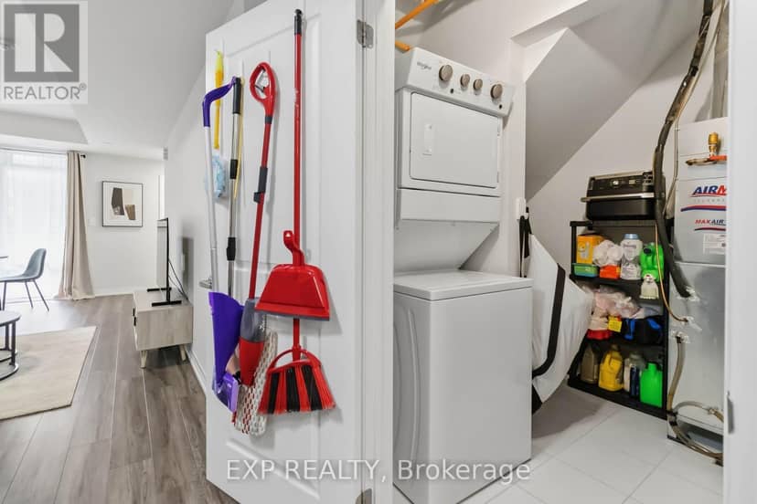 118 - 1569 Rose Way — photo 16 of 39
