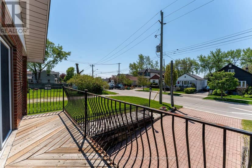 1069 Alexandra Avenue — photo 32 of 40