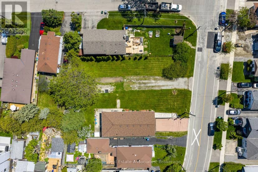 1067 Alexandra Avenue — photo 7 of 21