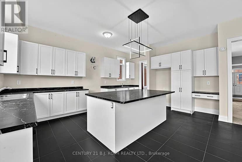 55 Sanford Circle — photo 12 of 40
