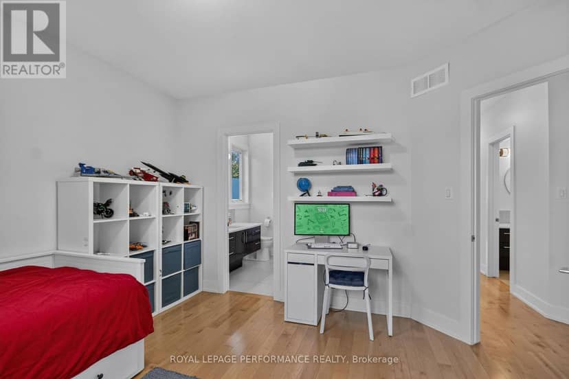258 Carleton Avenue — photo 15 of 24