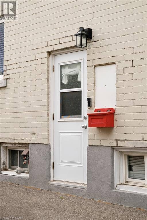 69 TALBOT Street, Kitchener, photo 4