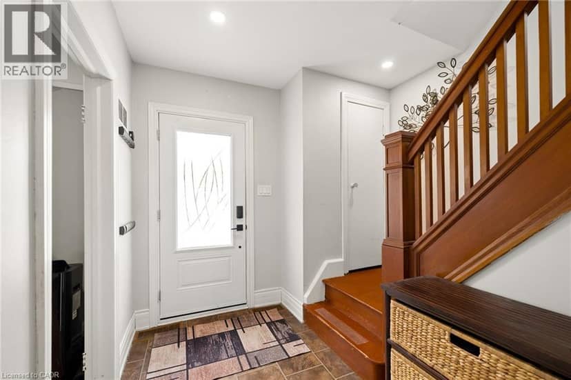 69 TALBOT Street, Kitchener, photo 7