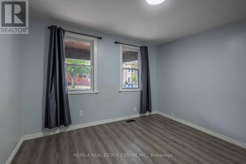 137 Alfred Street — photo 12 of 40