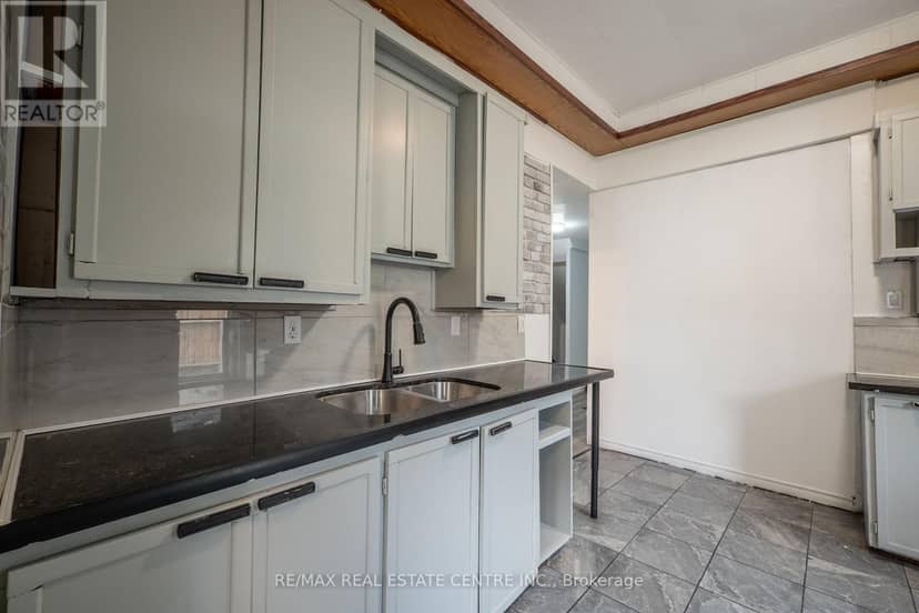 137 Alfred Street — photo 23 of 40