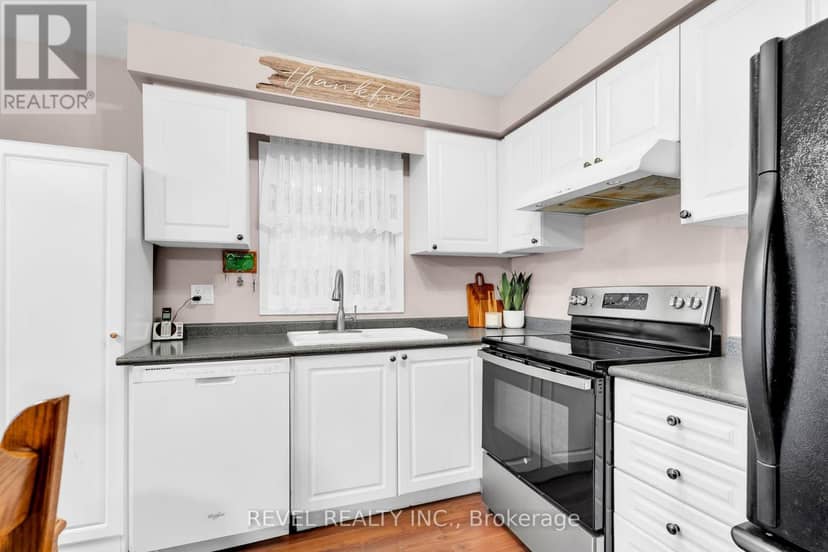 302 Shelburne Place — photo 7 of 22