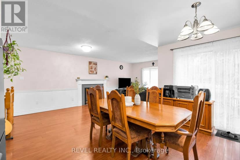 302 Shelburne Place — photo 9 of 22