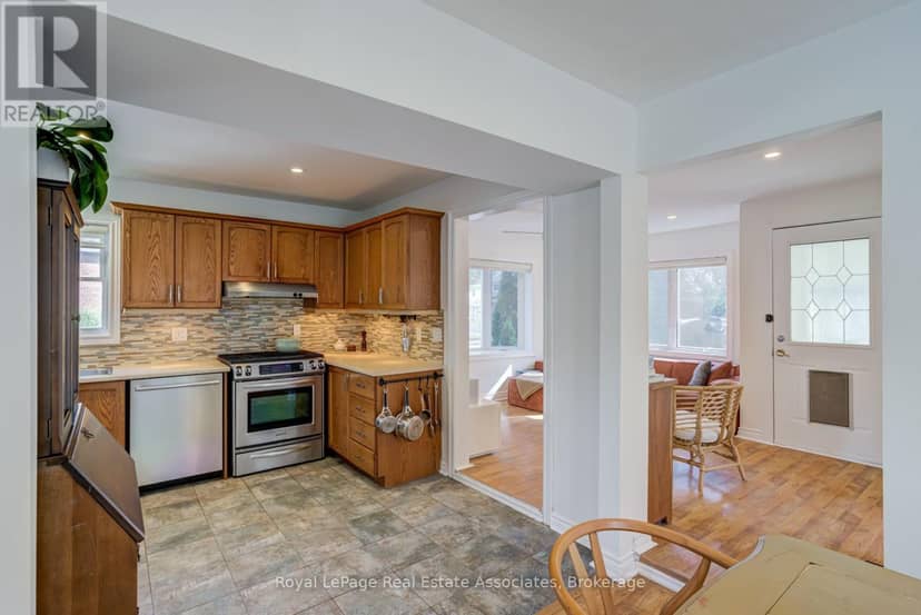 889 Third Street — photo 13 of 40