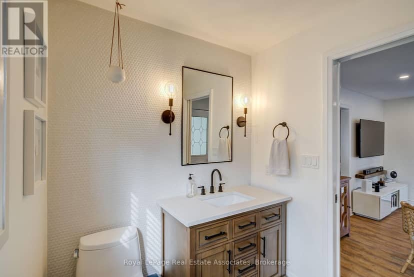 889 Third Street — photo 24 of 40