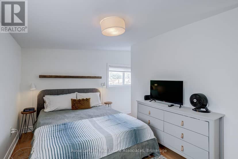 889 Third Street — photo 28 of 40