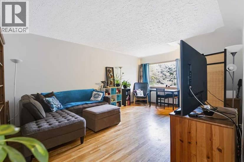 2731 & 2733, 2731 17 Street NW, Calgary, photo 8