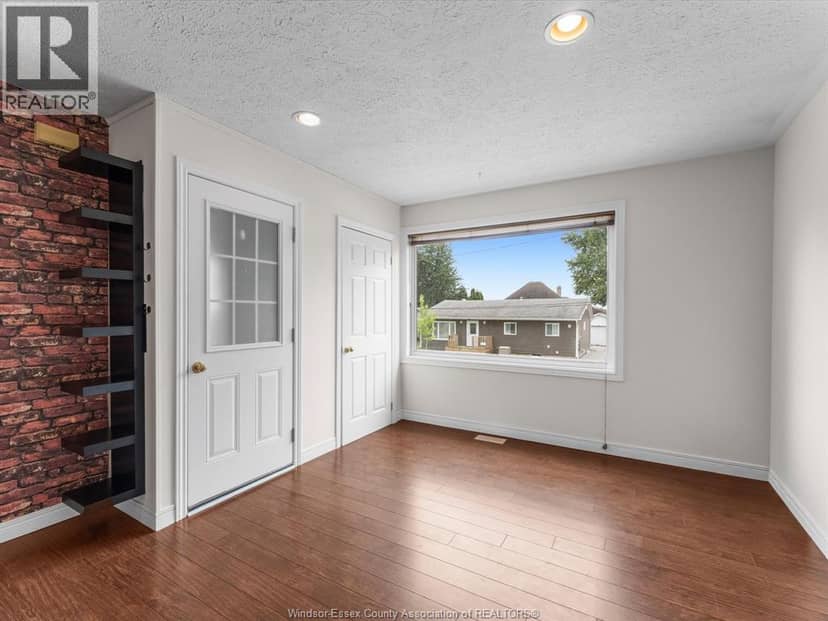 294 Erieview DRIVE — photo 14 of 37