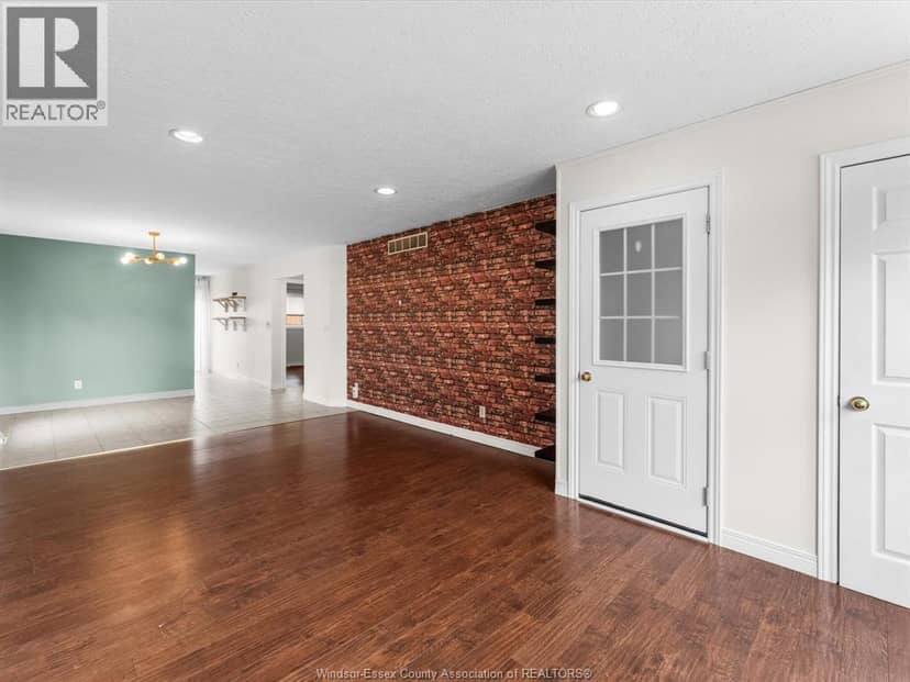 294 Erieview DRIVE — photo 4 of 37