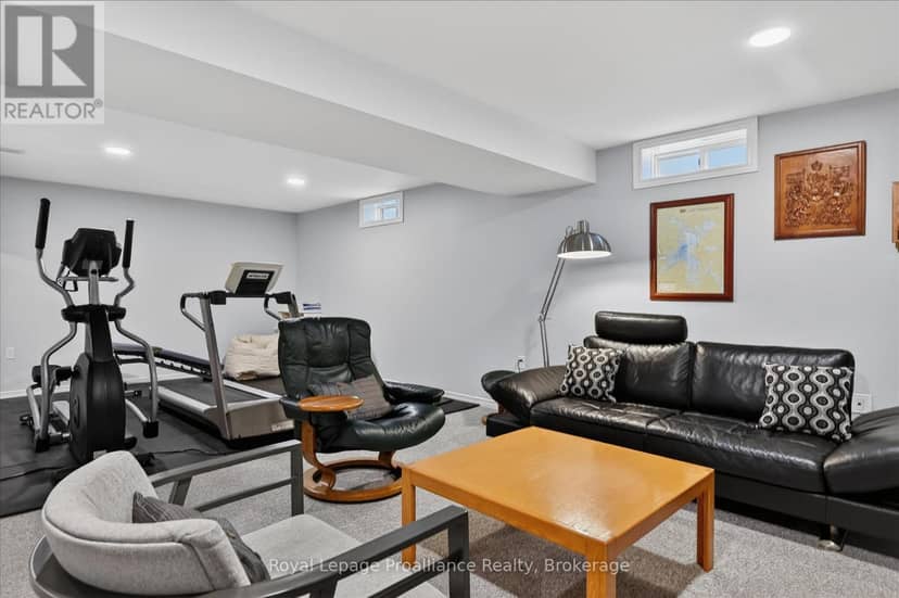 645 Goodwin Terrace — photo 22 of 38