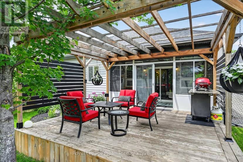 645 Goodwin Terrace — photo 34 of 38