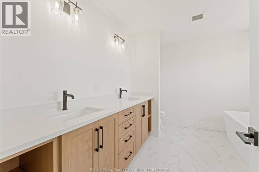 5240 Rafael — photo 31 of 33